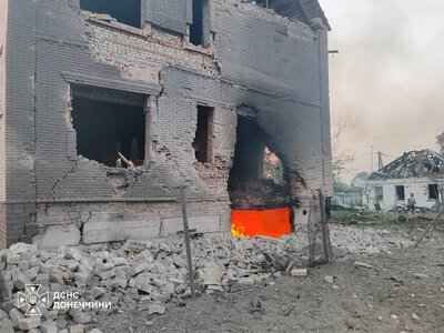 У Краматорському районі горіли будинки та вантажівка після ударів (фото)
