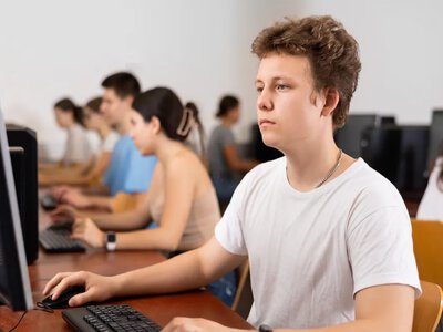 В Україні змінили модель фінансування університетів: до бюджетних місць додаються гранти