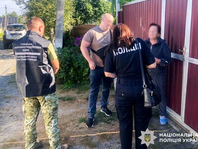 На Рівненщині викрили 26-річного волинянина, який організував незаконний переправлення 17 чоловіків за кордон
