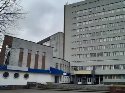 Два поверхи статуправління в Хмельницькому готують до приватизації