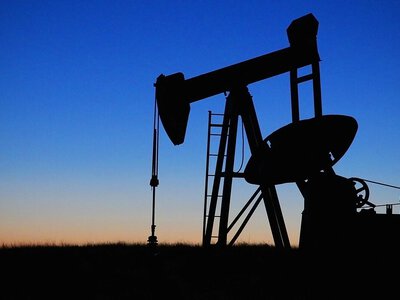 Венесуела спрямовує в США близько половини видобутої нафти