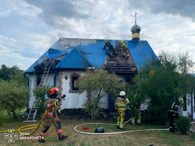 Вогнеборці запобігли знищенню монастирського скиту на Тячівщині