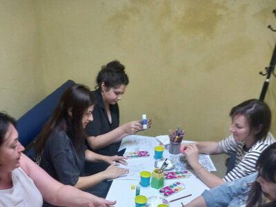 «Кришталеві фантазії»: у Кролевці влаштували незвичайний майстер-клас із малювання сіллю