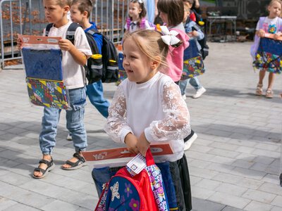 У Франківську 36 першокласників із родин Героїв отримали «Перші портфелики»