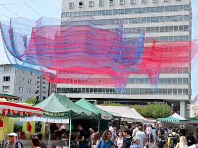 У Франкфурті витратили 2,3 млн євро на різнокольорову сітку, яка світиться вночі