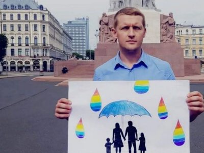Проросійський депутат Латвії заявив про погрози від українців та звернувся до поліції