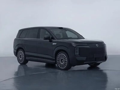 Понад 1000 км без підзарядки: BYD показала новий електричний Denza N8