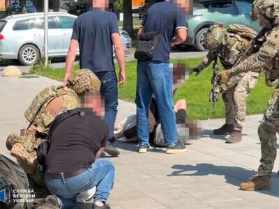 СБУ затримала у Чернівцях двох іноземців, які на замовлення РФ планували підпалити електропідстанцію