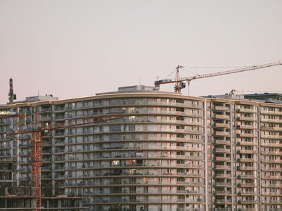 Новобудови в Івано-Франківську дорожчають швидше за львівські: де житло дешевше