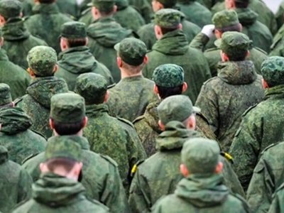 Примусова мобілізація в РФ: чоловіків забирають з вулиць, роботи та відділків поліції