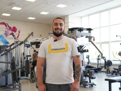 10 років у ЗСУ та три поранення: історія захисника з Миколаївщини, який відновлюється в UNBROKEN