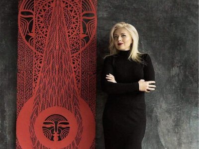 10 серпня на Дні Народженні у пані Людмили, мами Даші Альошкіної, ми домовились , що попереду ще багато буде зустрічей і вона обовʼязково дасть мені розгорнуте інтервʼю