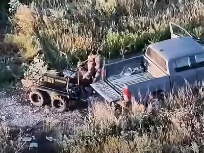 Командир, який врятував двох поранених бійців, став Героєм України