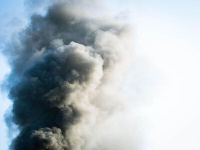 Росія знову атакувала Київ: виникла пожежа