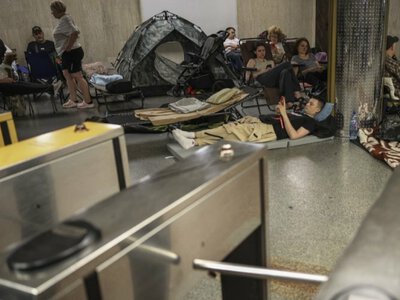 Майже 40 тисяч киян шукали укриття в метро під час нічної атаки: серед них понад 2 тисячі дітей