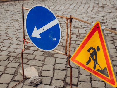 На вулиці В. Александрі у Чернівцях частково обмежили рух транспорту