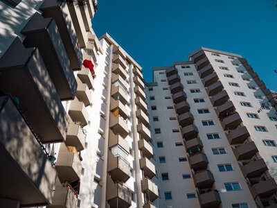 У Берліні душ у квартирі визнали зайвою розкішшю: влада наказала його демонтувати
