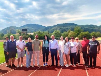 Кадрові зміни в Хусті: комунальний стадіон «Карпати» очолила Ірина Сливка