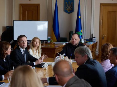 Корецький обговорив із лідерами парламентський фракцій і груп бюджетні виклики на 2026–2027 роки