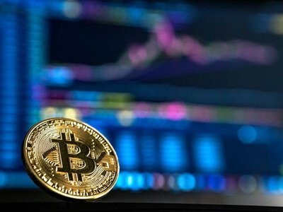 Біткоїн вперше за два місяці перевищив $70 тисяч