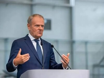 Туск застеріг від депортації українців: польська економіка втратить мільйони рук