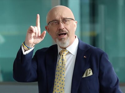 Жінки теж мають служити: Резніков виступив за загальну мобілізацію