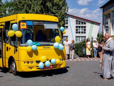 Брошнів-Осадська громада отримала новий шкільний автобус: підвезенням забезпечено всіх учнів