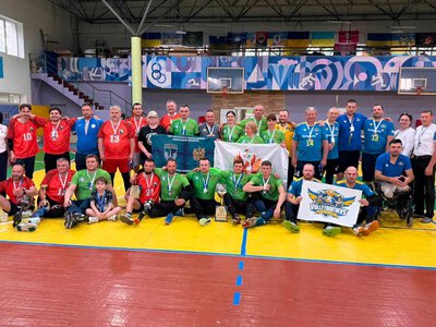 У Мукачеві формують команду з сидячого волейболу для ветеранів