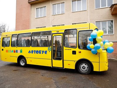Шкільні автобуси є, водіїв немає: у громадах Миколаївщини виникла проблема із підвезенням дітей