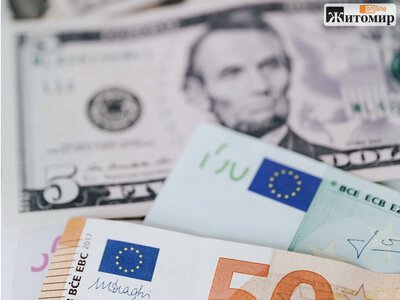 Навіщо люди загортають гроші у фольгу: простий трюк має важливе «але»