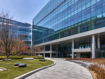 Samsung SDI продасть частину акцій Samsung Display за $3,22 млрд