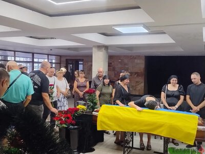 У Кременчуці попрощалися із полеглим захисником Олегом Дроздовим, який 3,5 роки вважався зниклим безвісти