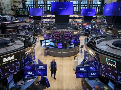 Ринки знову пішли в мінус: зростання енергоносіїв посилило інфляційний тиск