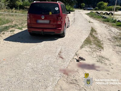 У Каневі водій збив літню жінку, здаючи назад