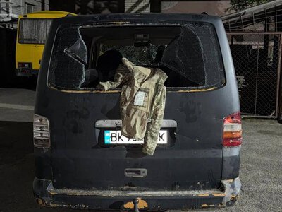 У Луцьку 30 цивільних напали на військовослужбовців ТЦК та пошкодили службове авто