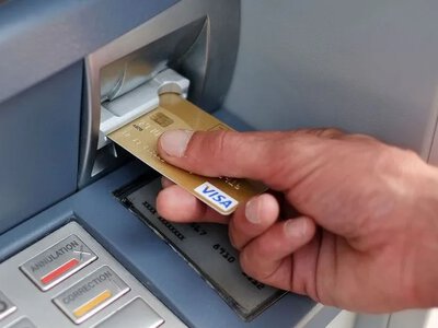 Як зняти готівку в Україні у 2026 році: доступні способи, комісії та правила безпеки