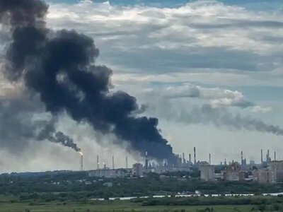 Москва визнала нездатність захистити НПЗ від дронів