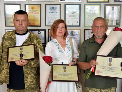Троє захисників із Гощанської громади отримали відзнаки за службу та поранення