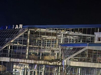 РФ завдала чергових ударів по залізниці: понівечено вокзал на Одещині й залізничне підприємство в Києві