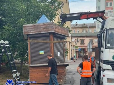 У Рівному демонтували занедбані та аварійні споруди (ФОТО)