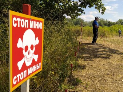 Двоє людей загинули на прикордонні Шосткинщини внаслідок детонації вибухонебезпечних предметів, ще одна людина отримала поранення