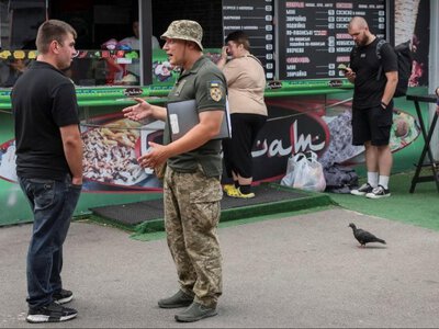 Прогулянка з дитиною не рятує від ТЦК: коли батька можуть затримати