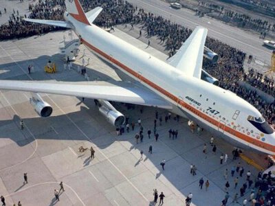 Бахрейн навмисно втопив величезний Boeing 747: навіщо літак відправили на дно