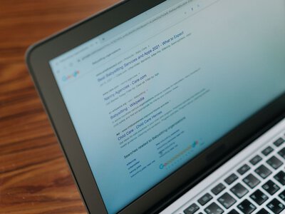 Google дозволила читачам самим обирати улюблені ЗМІ: що зміниться у Discover