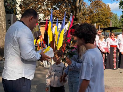 Родинам 25 загиблих Захисників вручили відзнаки «За честь і звитягу»