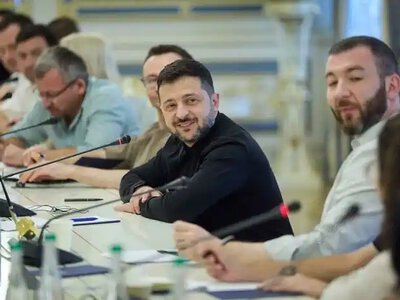 Зеленський спростував чутки про операцію, що передбачала удари по російських аеропортах