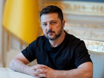Вибори зараз — це «цунамі», яке може розколоти Україну – Зеленський