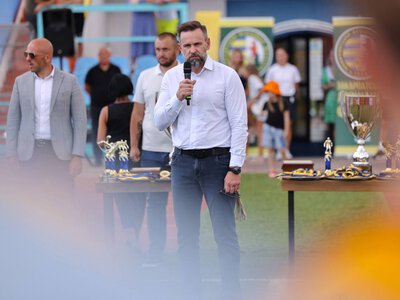 Микита та Шевченко в Ужгороді нагородили учасників ювілейного турніру Андрія Гаваші