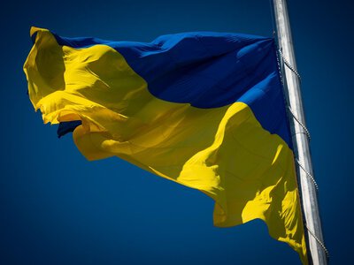 Інститут нацпам’яті розробляє церемонію поховання зношених прапорів