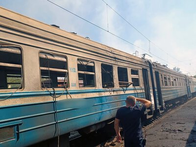 Російський дрон на Харківщині влучив у вантажний вагон поруч із електропотягом – поліція